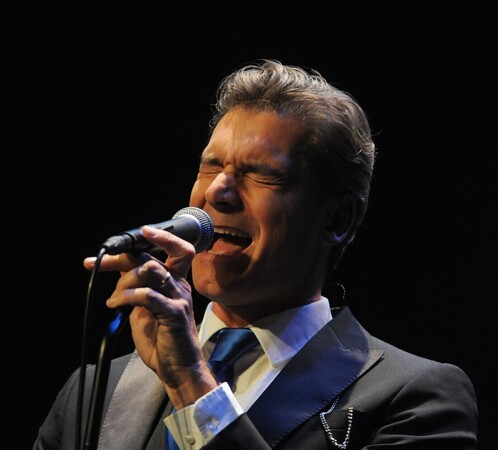 Zaterdag 9 januari 2027 - David Bowie Tribute - Station To Station + DJ Raymond - Dn Hiemel Maastricht - 20.00 u