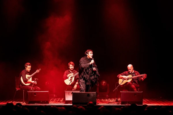 Vrijdag 12 februari 2027 - Fado Ao Centro (Fado concert) - Theater Landgraaf - Aanvang 20.30 u - ZITPLAATSEN