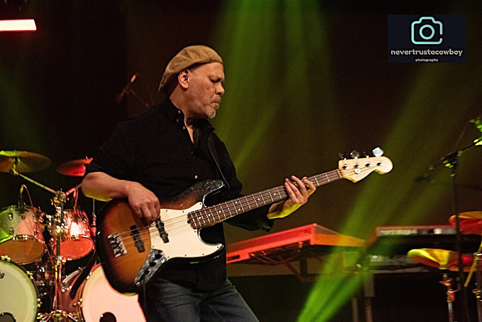 Vrijdag 1 januari 202 - Nieuwjaarsconcert Back In Time (pop/rock) - Muziekcafé de Tapperij - Aanvang 20.30 u 